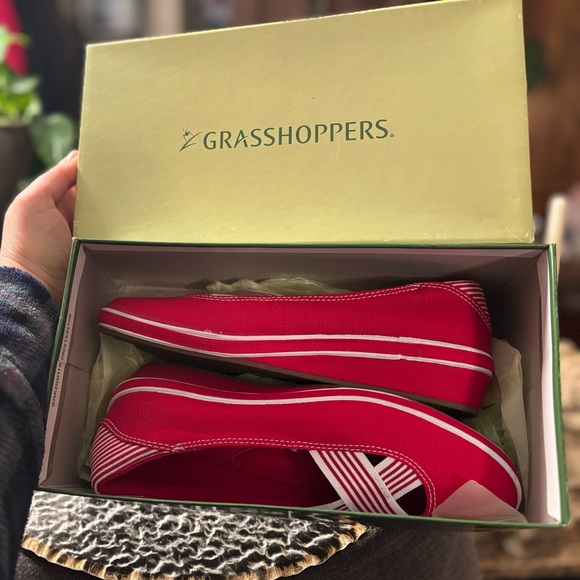 NEW Grasshoppers Nantucket Red Comfort Flats • Size 8M • Canvas Slip-On Shoes - Picture 4 of 17